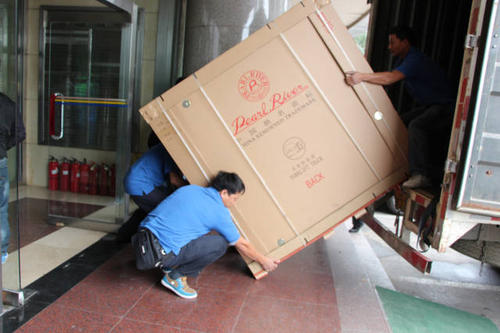 上林钢琴贵重工艺品无忧运